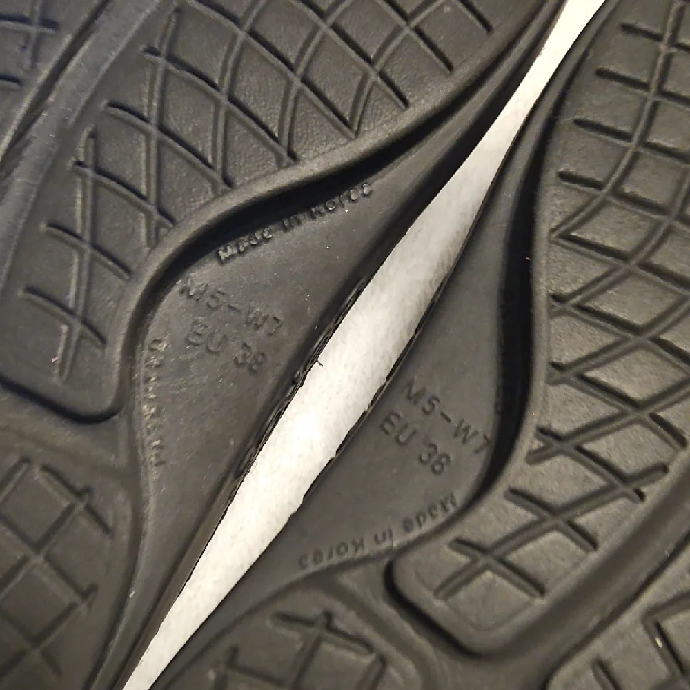 OOFOS Women's Black Sandals - Picture 8 of 8